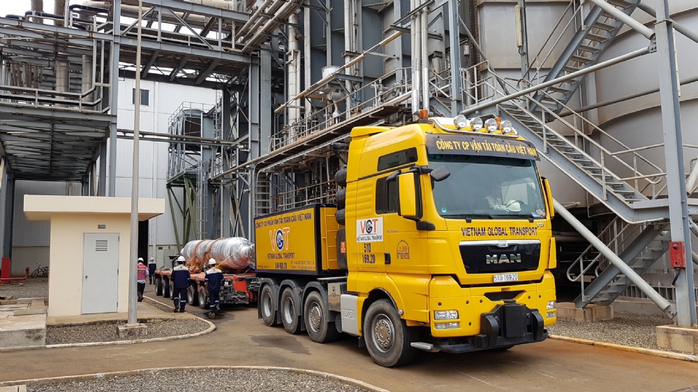 Bố trí nhân lực và thiết bị chuyên dùng tiếp nhận vận chuyển và bàn giao Ro-to Máy phát điện phục vụ bảo trì nhà máy điện Phú Mỹ 4.