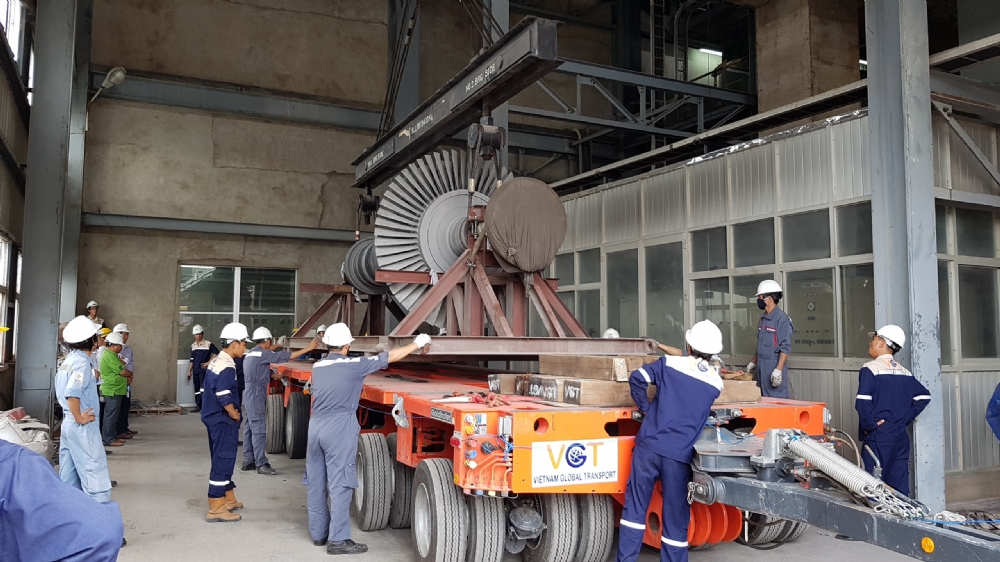 Bốc xếp, vận chuyển thiết bị Rotor tuốc-bin hơi Nhà máy Điện phục vụ công tác bảo trì của Công ty EPS - GENCO3.