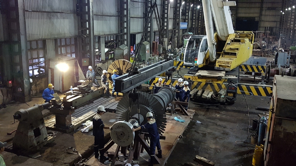 Bốc xếp, vận chuyển thiết bị Rotor tuốc-bin hơi Nhà máy Điện phục vụ công tác bảo trì của Công ty EPS - GENCO3.