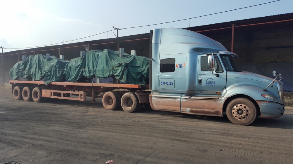 Bốc xếp, vận chuyển vật tư và thiết bị Dự án Nhà máy Xi Măng Sông Lam, Nghệ An.