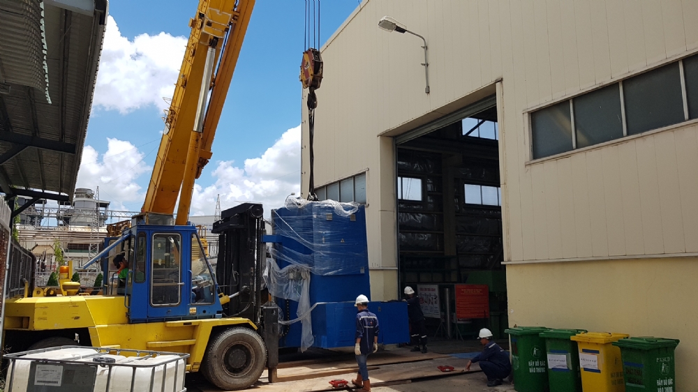 Tiếp nhận vận chuyển và bàn giao 06 máy tiện vạn năng từ nhà máy nhiệt điện Mông Dương vào nhiệt điện Phú Mỹ, Bà Rịa - Vũng Tàu.