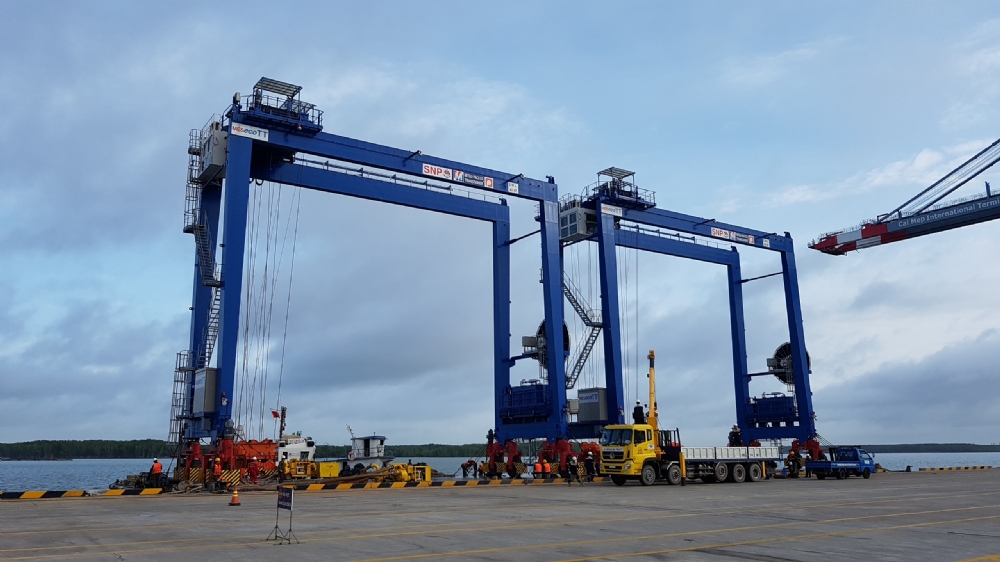 Vận chuyển di dời 02 cần cẩu giàn container RTG (Mitsui) từ cảng Quốc tế nước sâu Tân Cảng Cái Mép Thị Vãi, BRVT về Tân Cảng Cát Lái, Quận 2, Tp HCM.