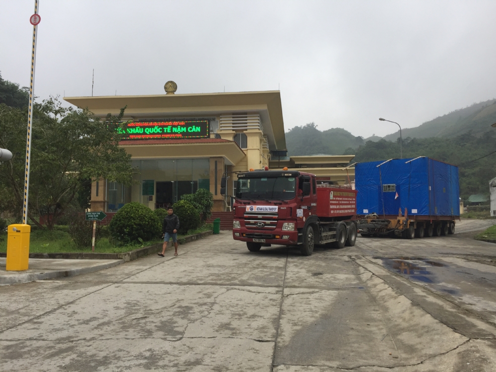 Vận chuyển thiết bị từ cảng Hải Phòng về bàn giao tại công trường Nhà máy Thủy Điện Nậm Nuen, Lào.