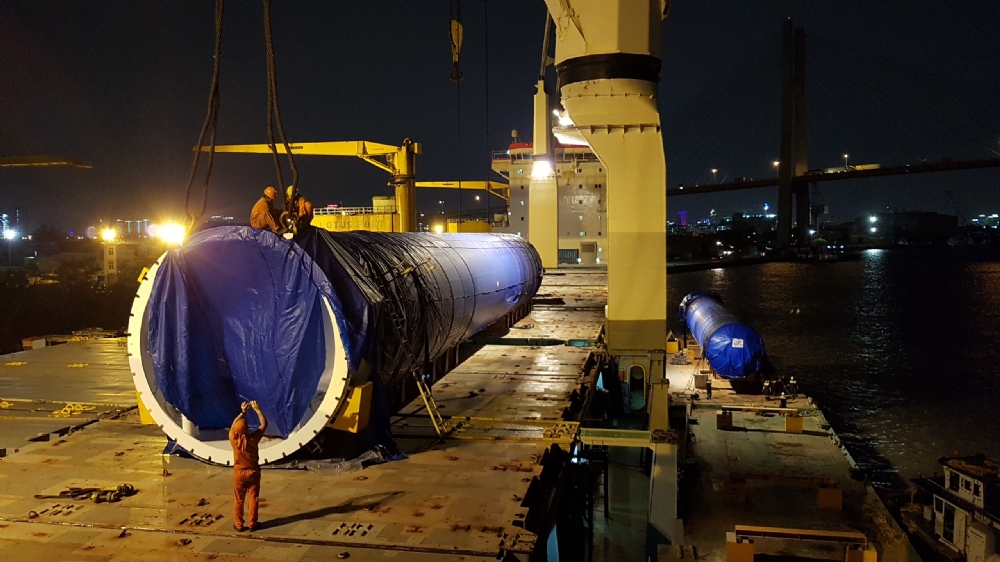 Vận chuyển và bàn giao thành công thiết bị bồn chứa ga của nhà máy Air Liquid Việt Nam.