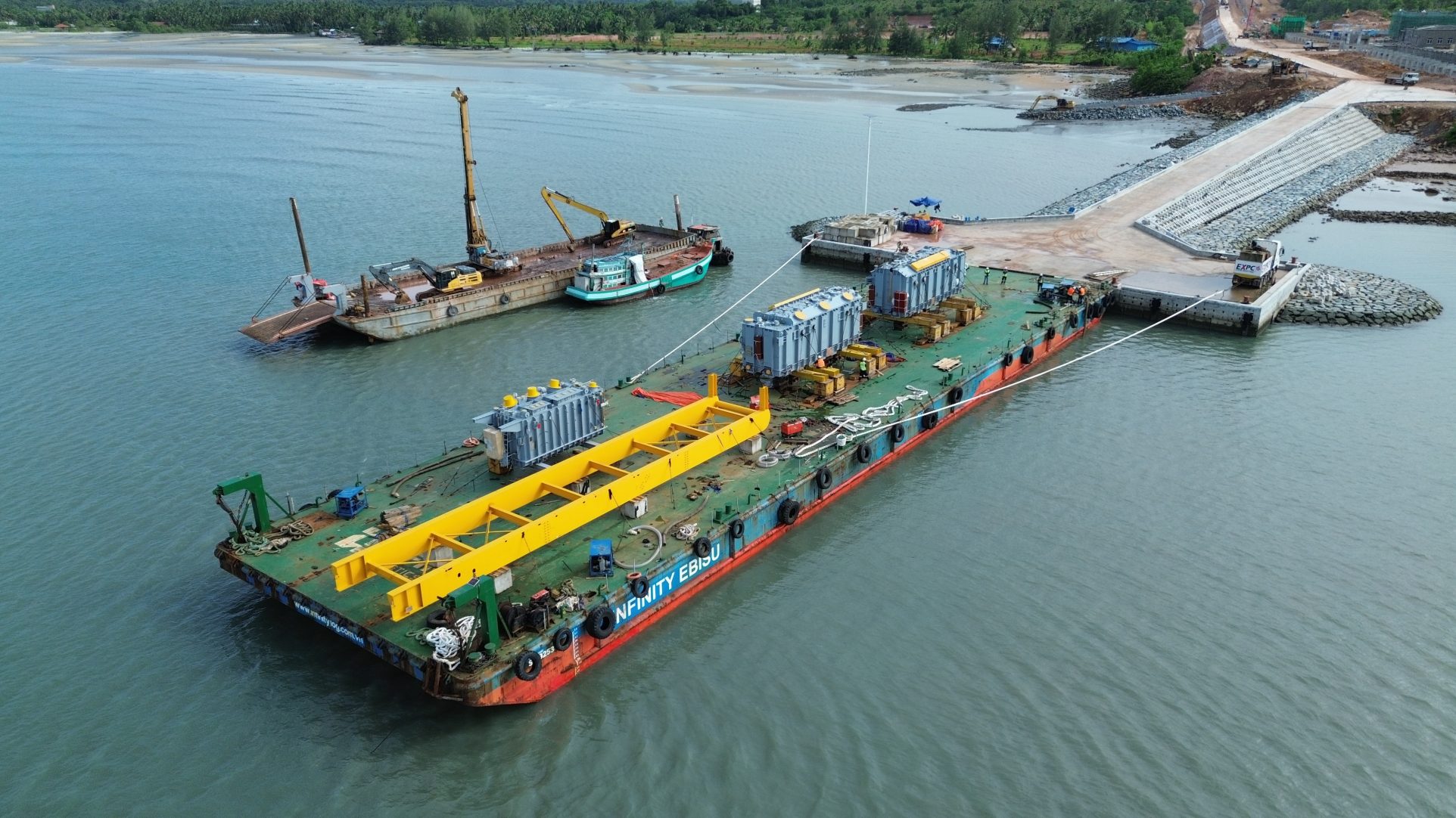 VGT tham gia triển khai vận chuyển thiết bị cho Dự án điện khí và kho cảng LNG tại Koh Kong, Campuchia - 2