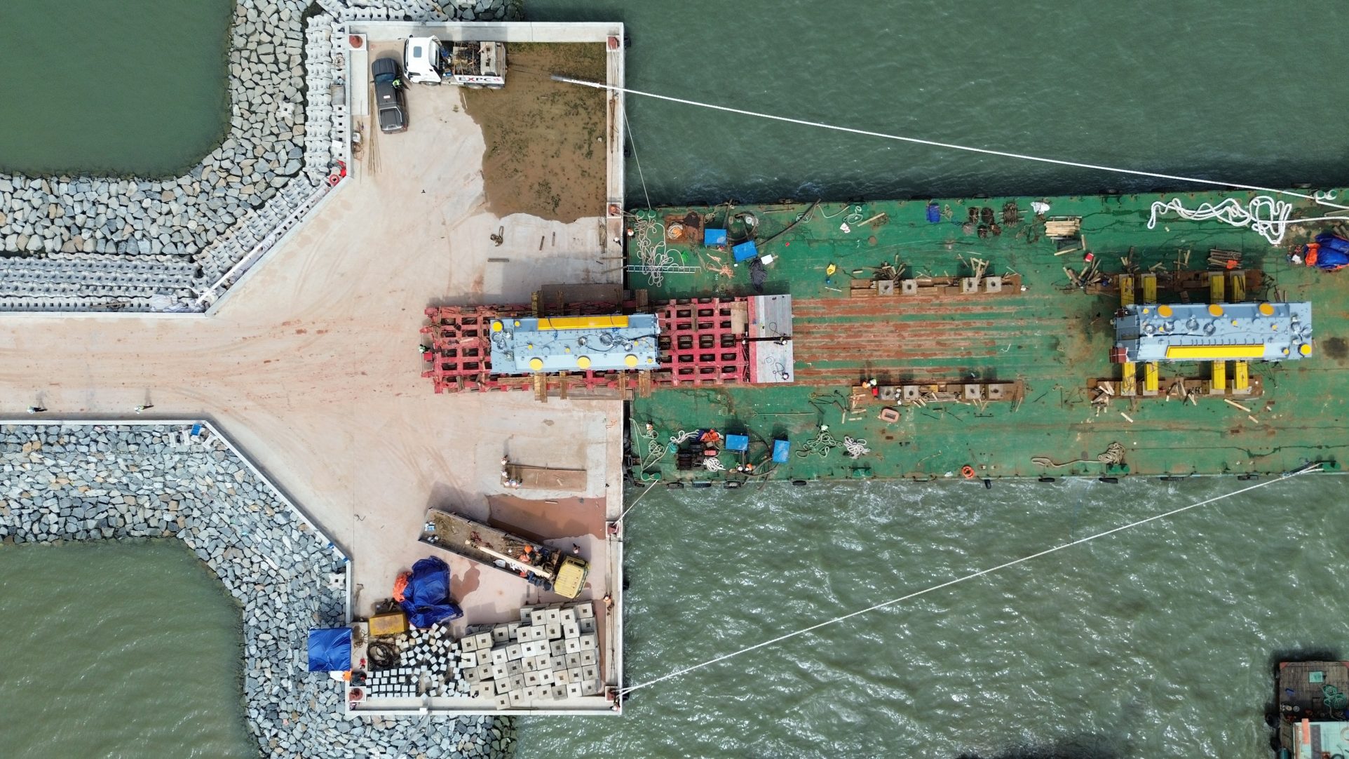 VGT tham gia triển khai vận chuyển thiết bị cho Dự án điện khí và kho cảng LNG tại Koh Kong, Campuchia - 4