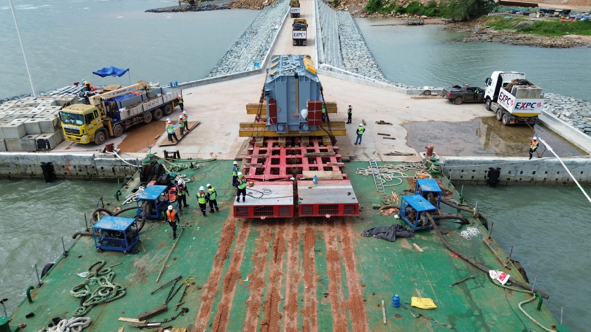 VGT tham gia triển khai vận chuyển thiết bị cho Dự án điện khí và kho cảng LNG tại Koh Kong, Campuchia - 6