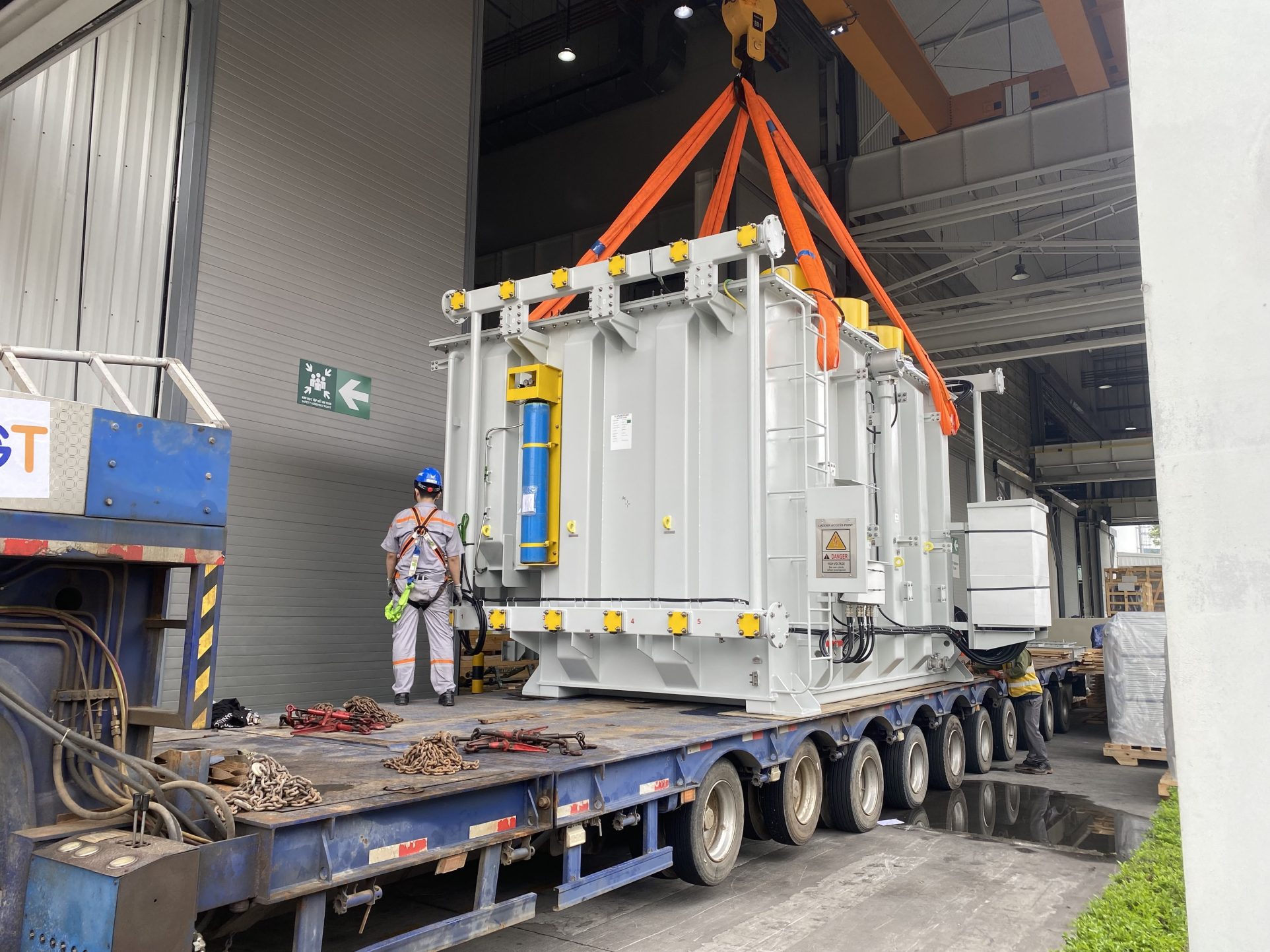 VGT vận chuyển 02 máy biến áp từ Nhà máy Hitachi Bắc Ninh đến Cảng Đình Vũ, Hải Phòng - 2
